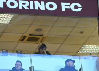 Cairo solo, contestato e col dilemma allenatore