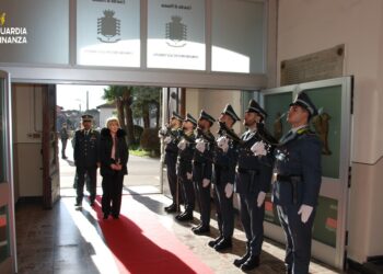 La prefetta del Vco in visita alla guardia di finanza