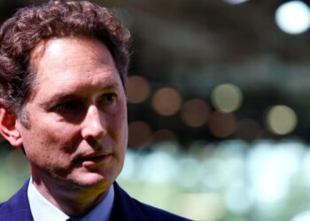 Elkann telefona a Gravina dopo Inter-Juve e ripetuti errori arbitrali: cosa ha detto il presidente Exor
