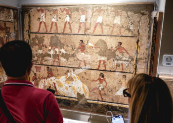 Da Parigi a Torino, all’Egizio il Pyramidion e il Libro dei Morti di Merit