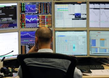 Lo spread tra Btp e Bund chiude poco mosso a 60,8 punti