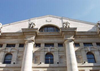 Borsa: Avio entra nel Ftse Mib, esce Pop. Sondrio