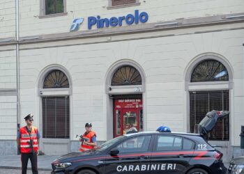 Estorsione a un imprenditore, arrestato in flagranza a Pinerolo