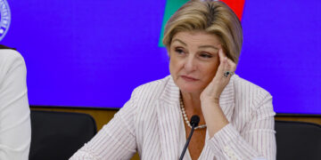Fuga talenti all’estero costa 11 miliardi. Calderone, calati del 20%