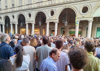 Lo Russo taglia il nastro della nuova via Roma pedonalizzata