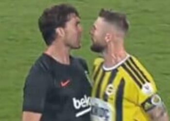 Vlahovic squalificato! La lite con Skriniar costa caro, il Besiktas non ci sta