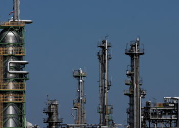 Il petrolio chiude in rialzo a New York a 92,60 dollari