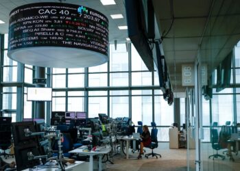Lo spread scende ancora a 82 punti base, rendimenti al 4,18%: questa settimana iniziano le aste