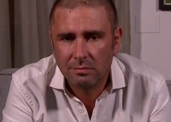 Di Battista: “Sono stato operato per un tumore al cervello, mi sto curando”