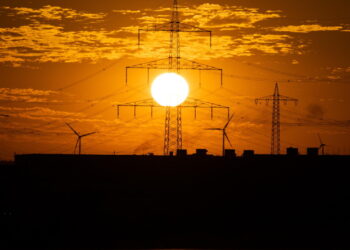 Via libera Ue al decreto bollette ma alta tensione tra i 27 sull’energia 