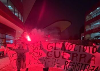 Corteo pro Palestina parte dal Campus Einaudi di Torino