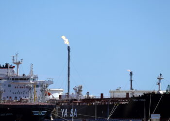 Il petrolio chiude poco mosso a New York a 89,44 dollari